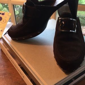 Stuart Weizmann mule heels with buckle